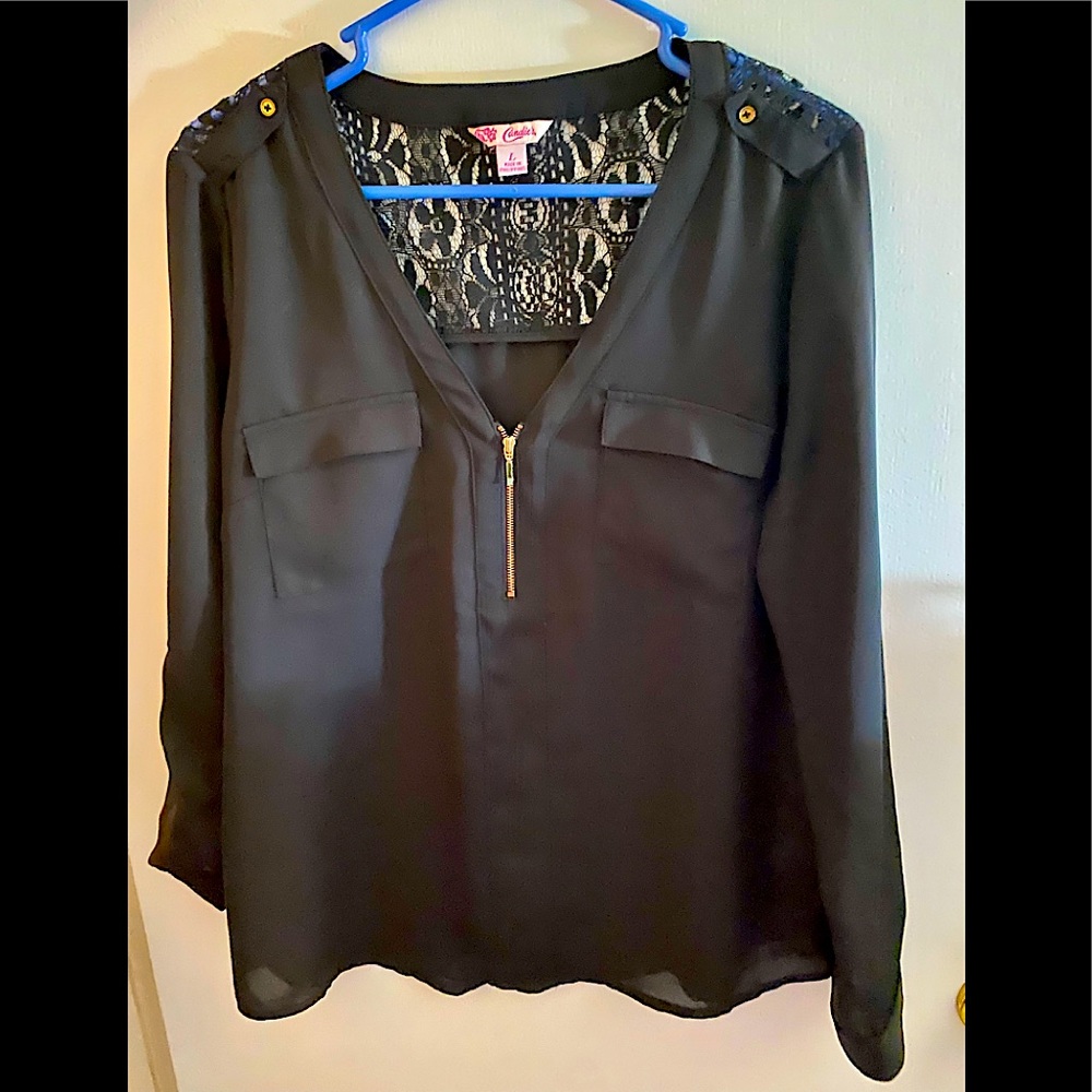 Excellent used condition, black quarter length sleeve blouse.